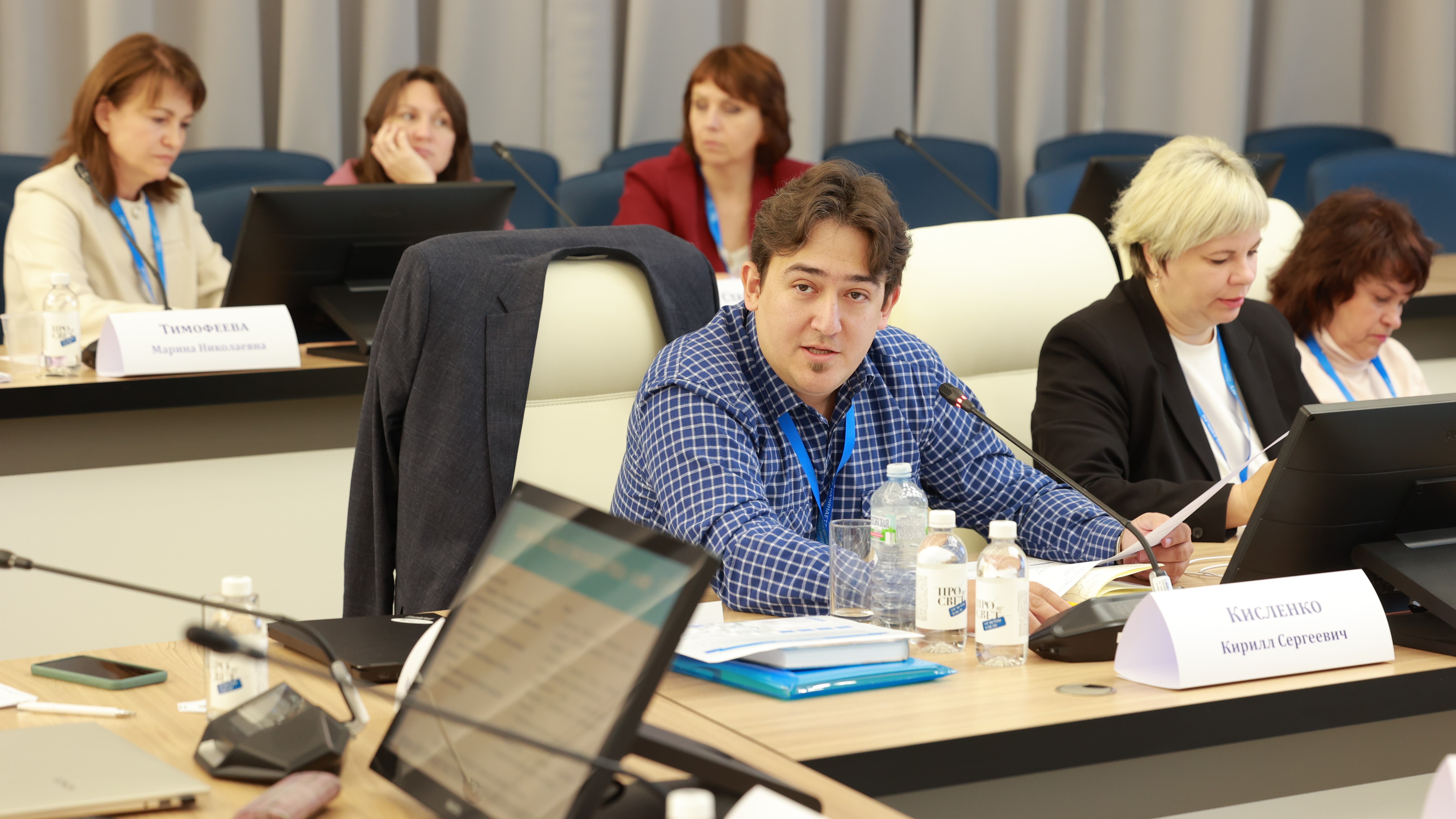 Сегодня на повестке дня в Просвете – вопросы управления проектами и школьным коллективом