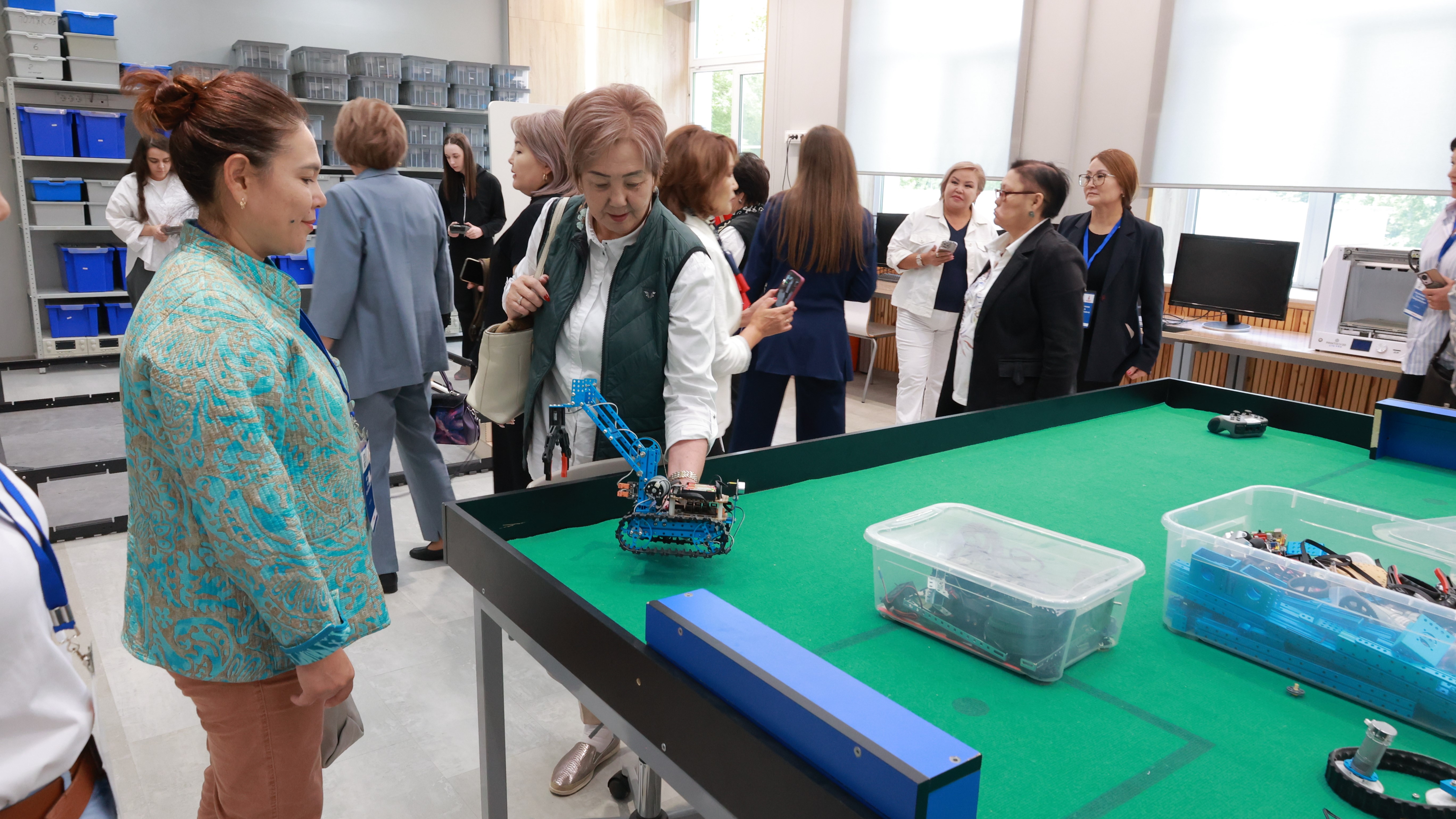 Представители системы образования Кыргызской Республики осваивают лучшие управленческие практики в Москве