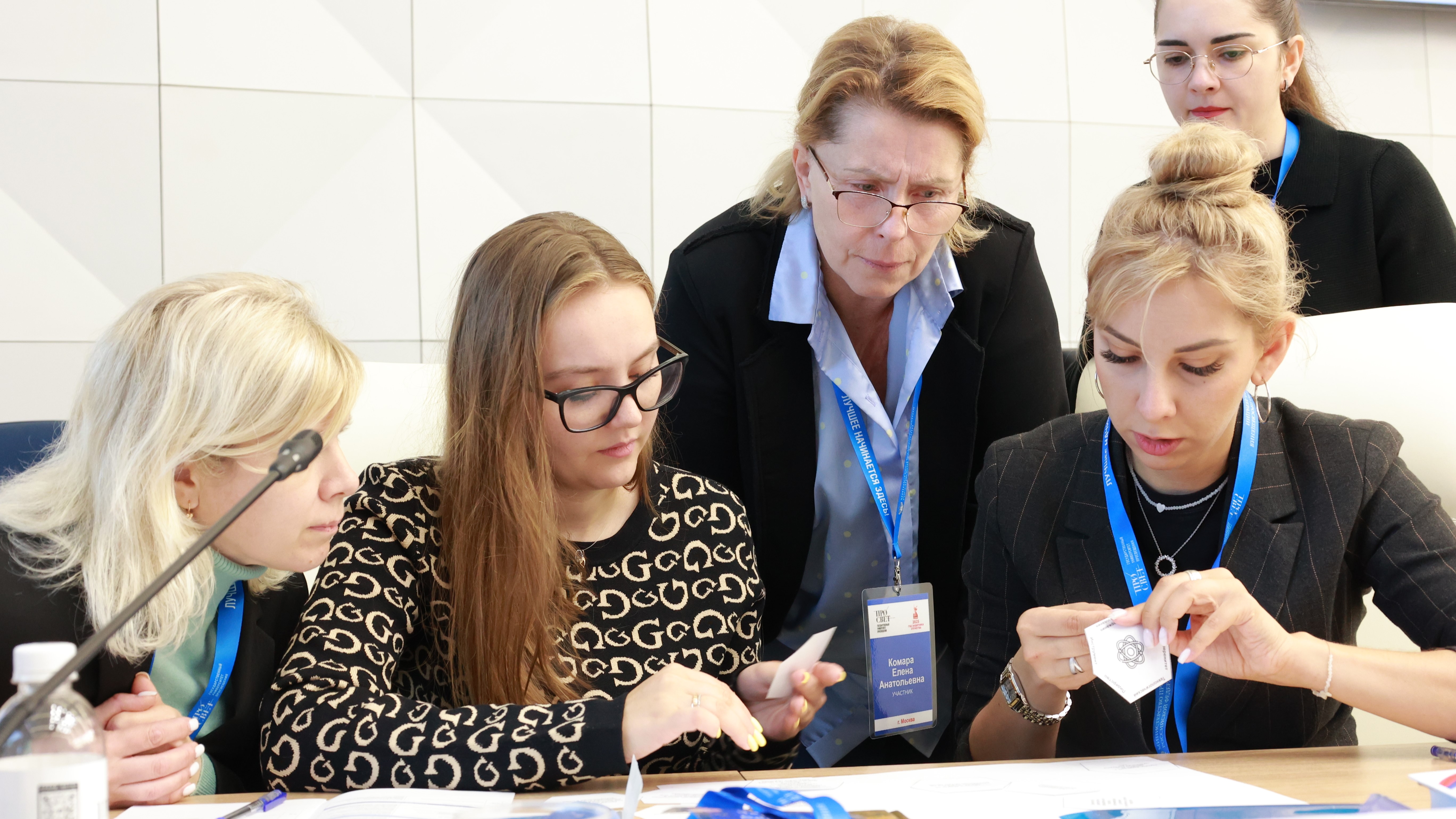 Сегодня на повестке дня в Просвете – вопросы управления проектами и школьным коллективом