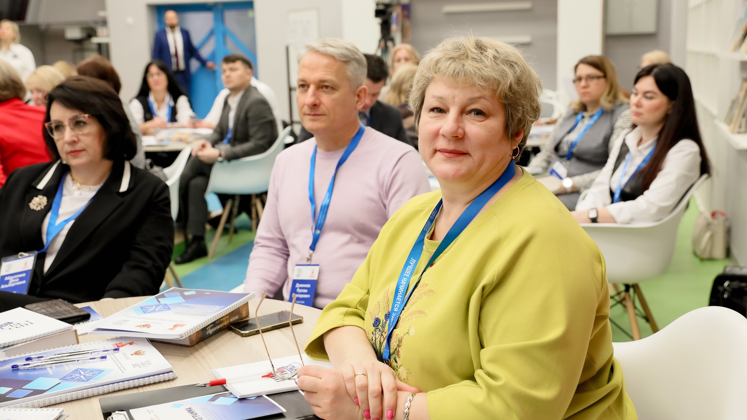 Лидеры школьного образования осваивают новые подходы к управлению в Санкт-Петербурге