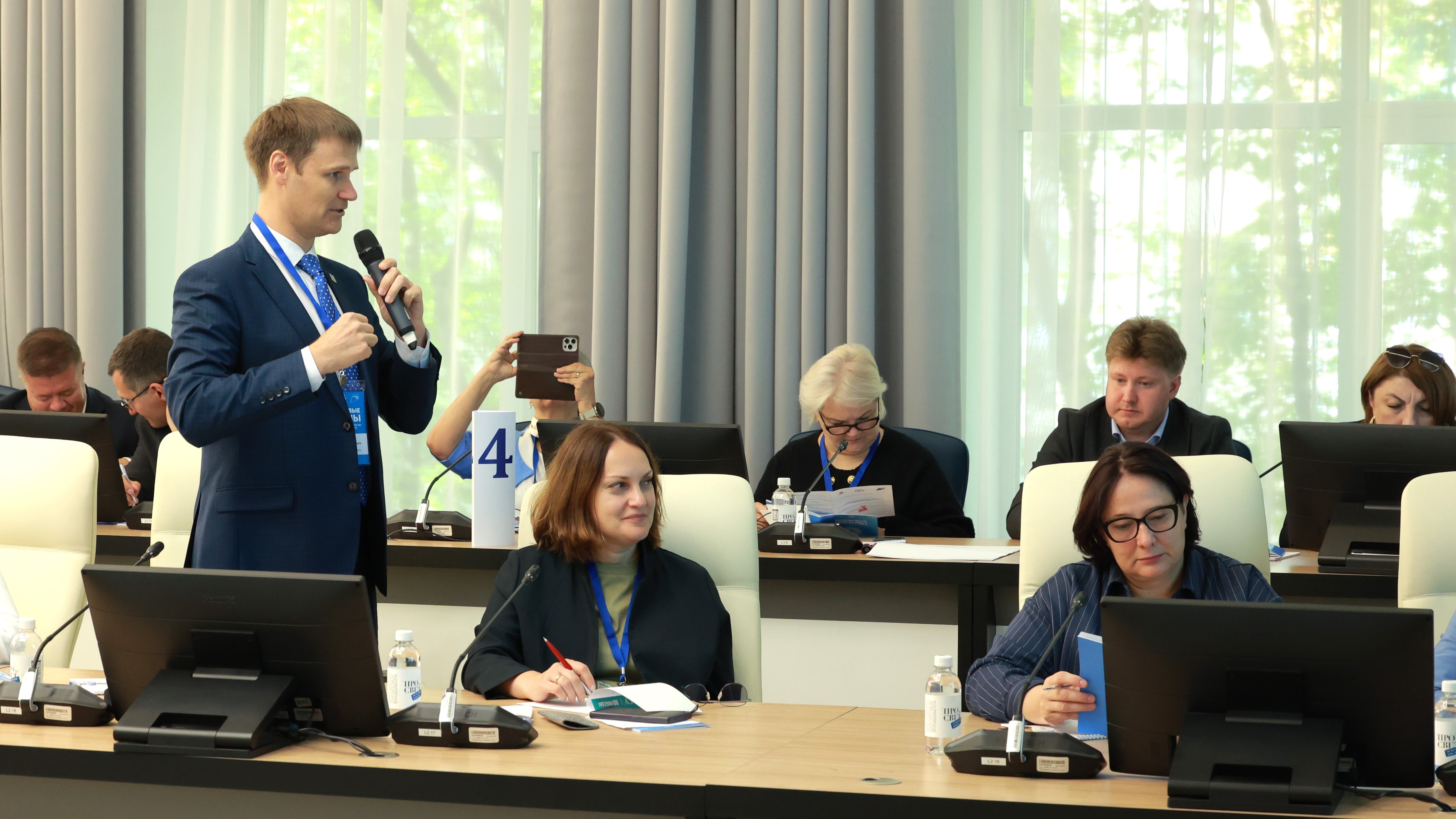 В Просвете завершился круглый стол по созданию передовых школ в России