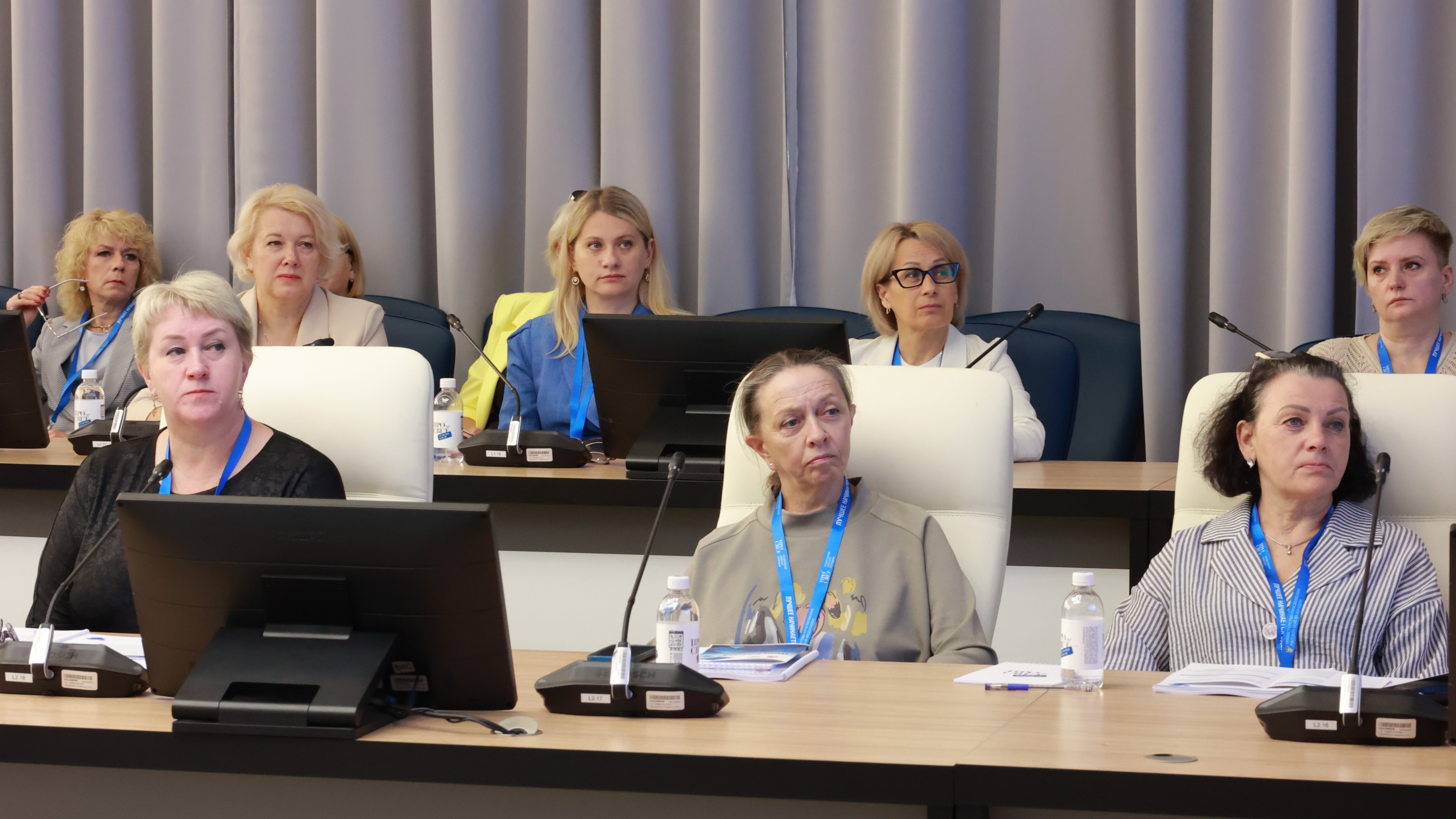 Управленческие команды муниципалитетов Ленинградской области повышают квалификацию в Просвете