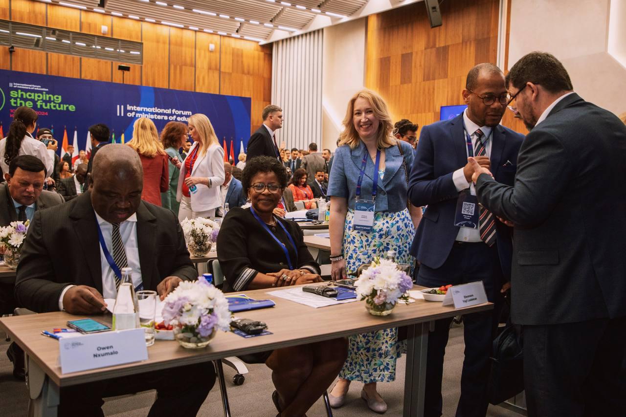 Команда Государственного университета просвещения во главе с ректором Ириной Александровной Кокоевой участвует во II Международном форуме министров образования «Формируя будущее» и встречах министров образования стран БРИКС в Казани