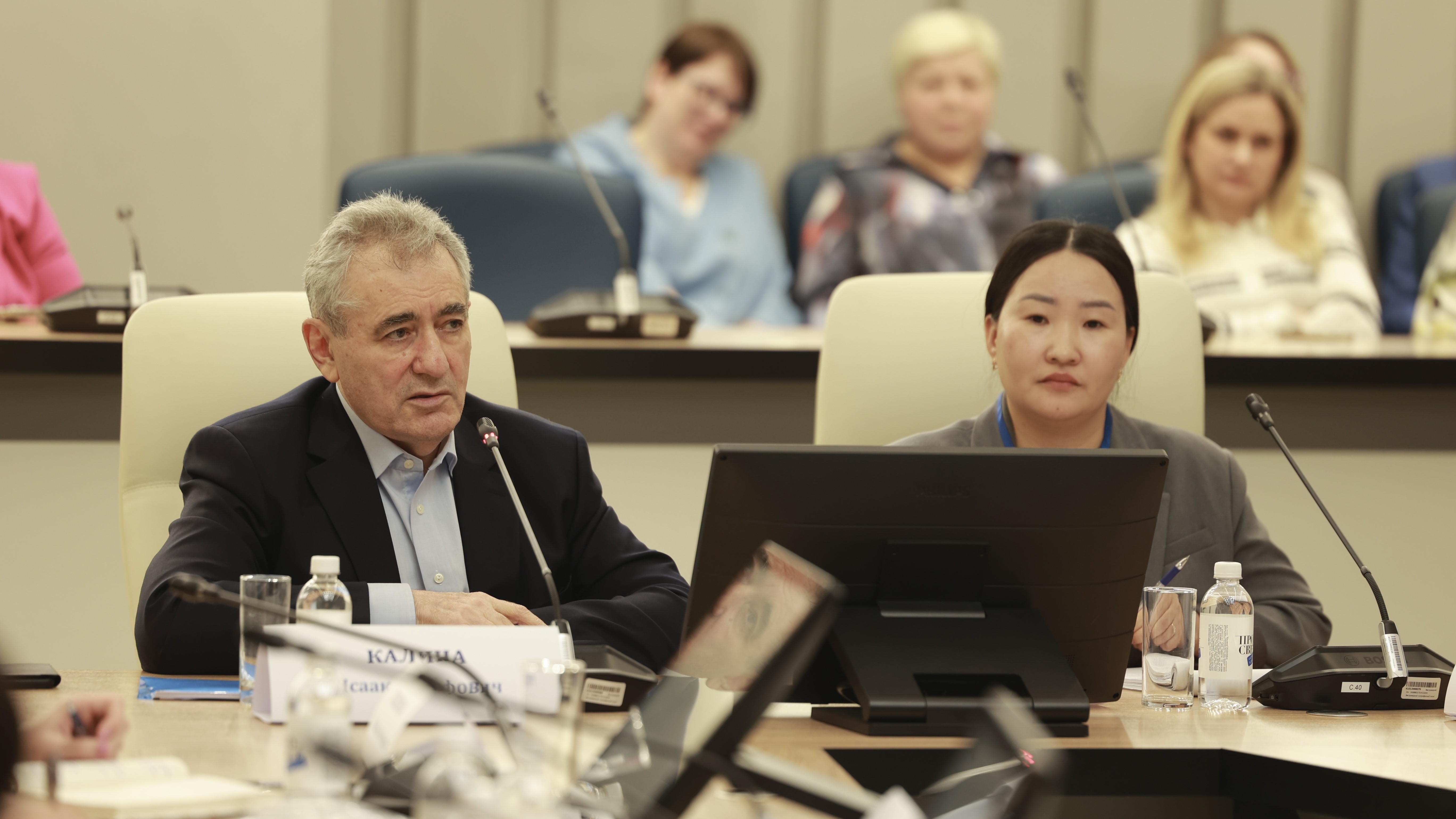 Директора школ из Якутии повысили квалификацию на очном курсе в Просвете