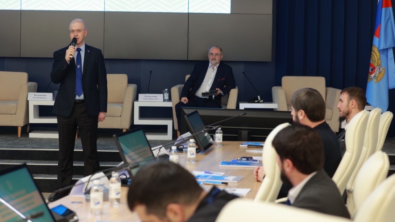 Муниципальные команды обучаются системному управлению в Государственном университете просвещения