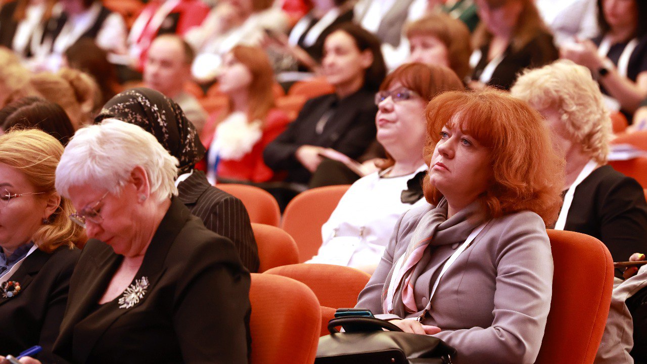 На всероссийском форуме рассказали о дополнительных профессиональных программах как ключевом звене в повышении квалификации работников образования