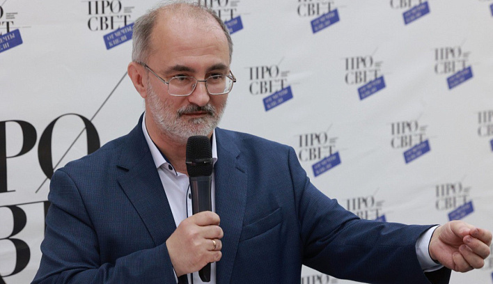 Студенты факультета психологии встретились с историком Варданом Багдасаряном