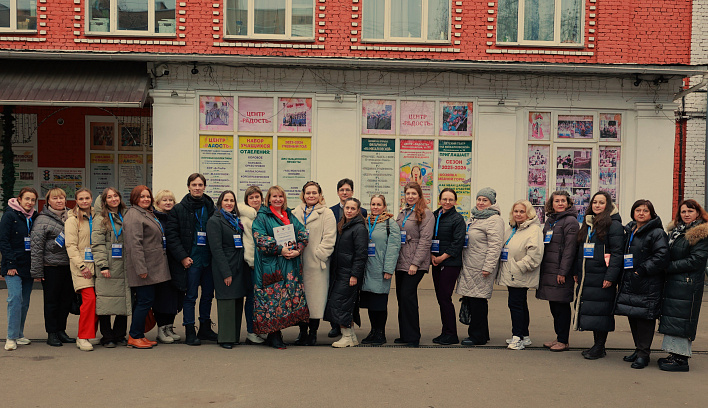 Педагоги ИЗО освоили современные техники на практических мастер-классах