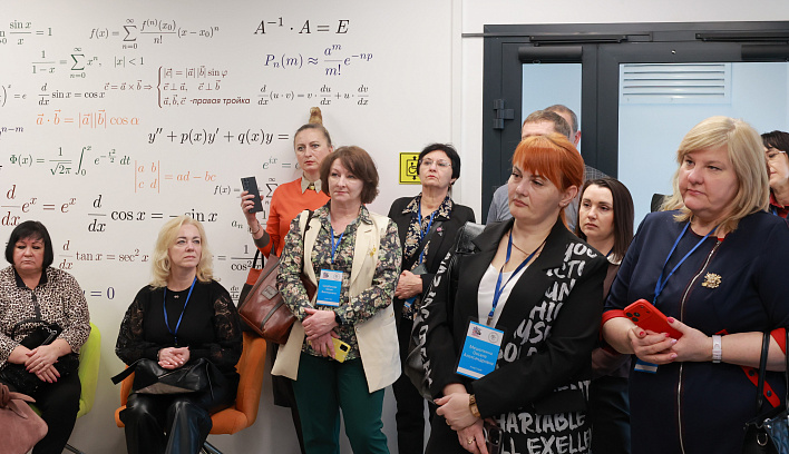 Управленческие команды школ Воронежской области прошли стажировку на инновационных площадках